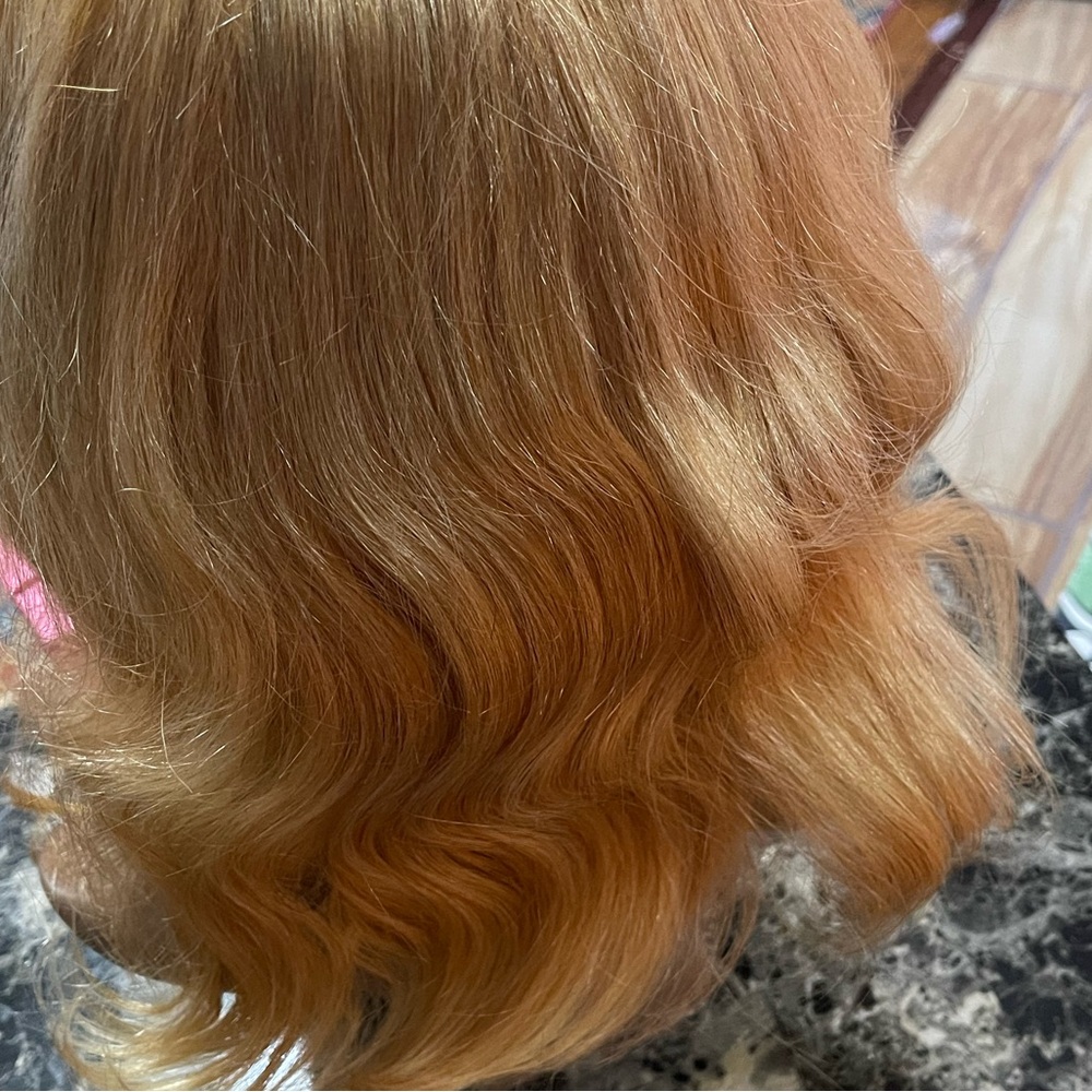 Blonde Women's Wig - Picture 4 of 4